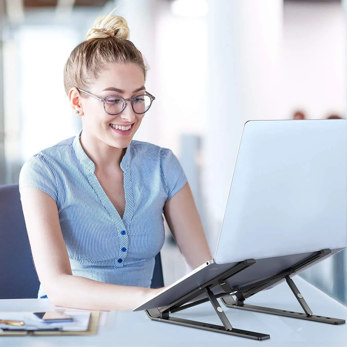 Adjustable Laptop Stand with Foldable Legs 1 Pc