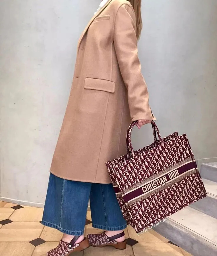 CHRISTIAN DIOR LARGE BURGUNDY BOOK TOTE BAG