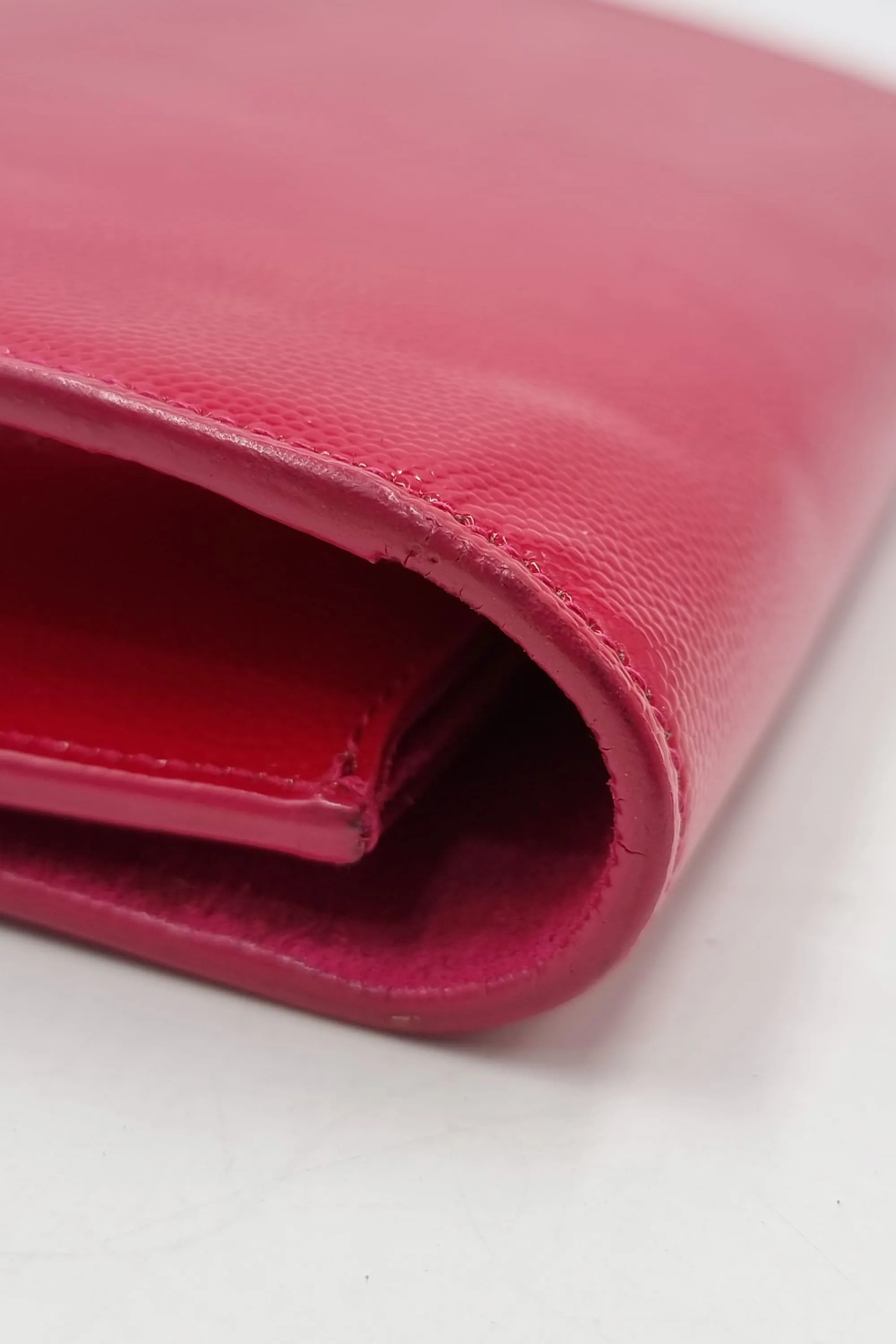 Classic Monogram Kate Clutch Fuchsia