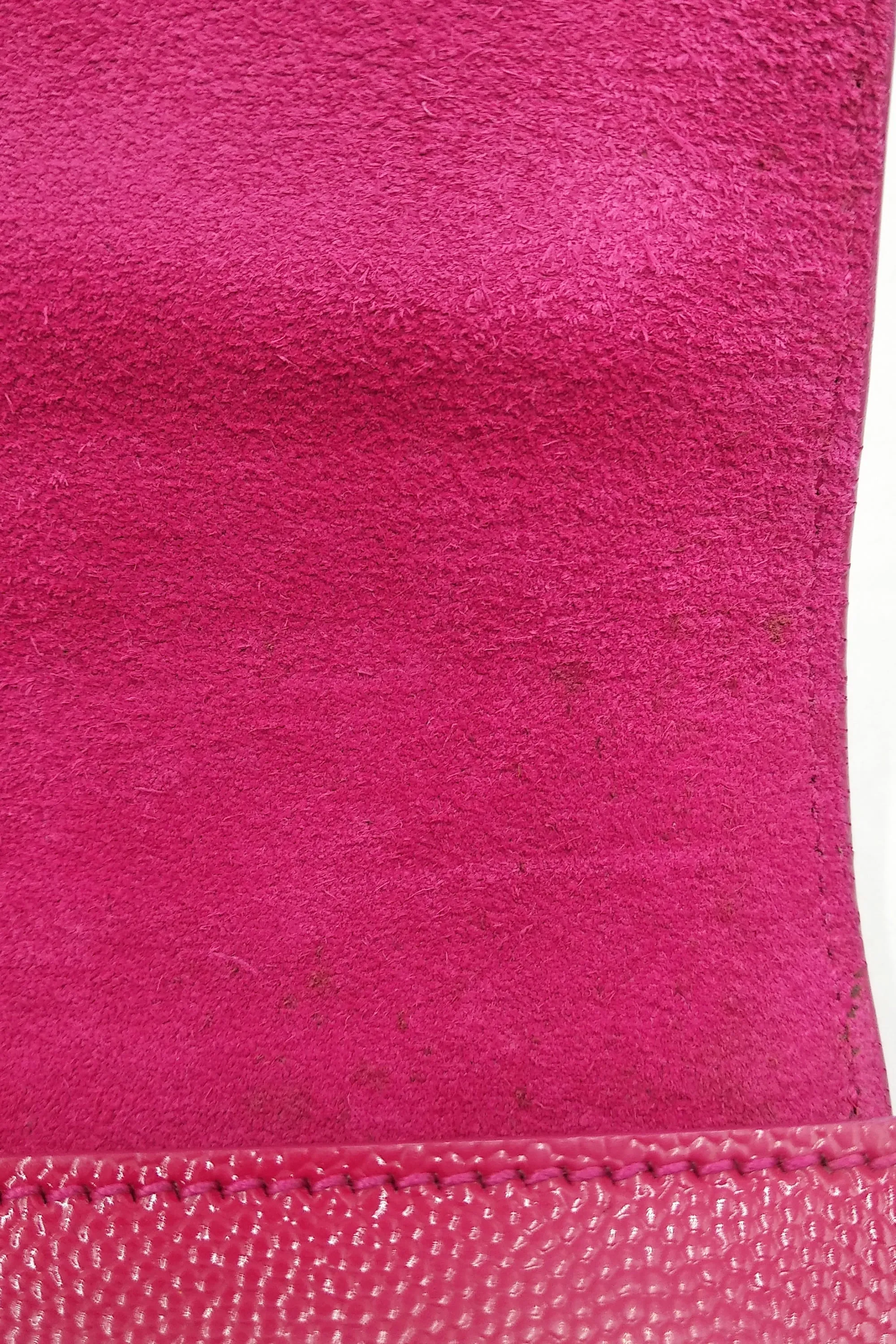 Classic Monogram Kate Clutch Fuchsia