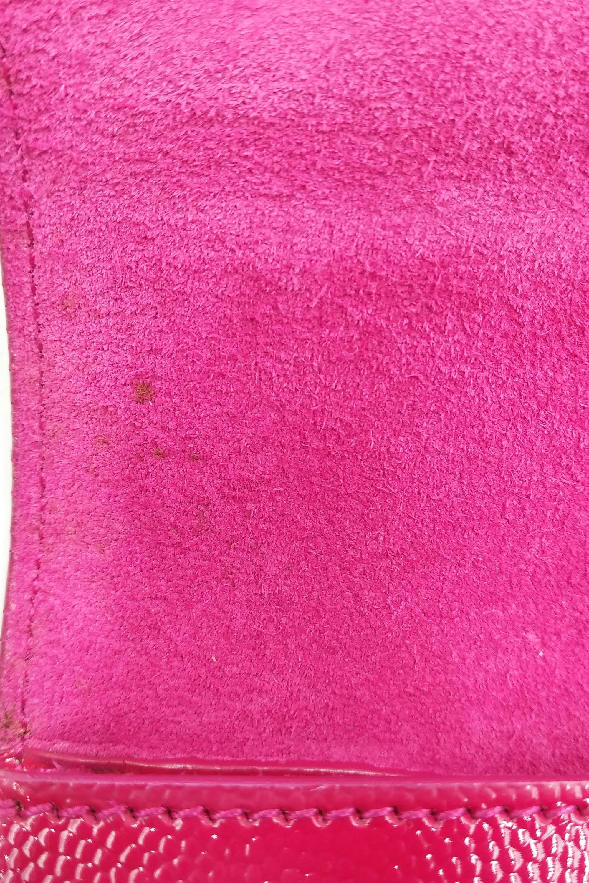 Classic Monogram Kate Clutch Fuchsia