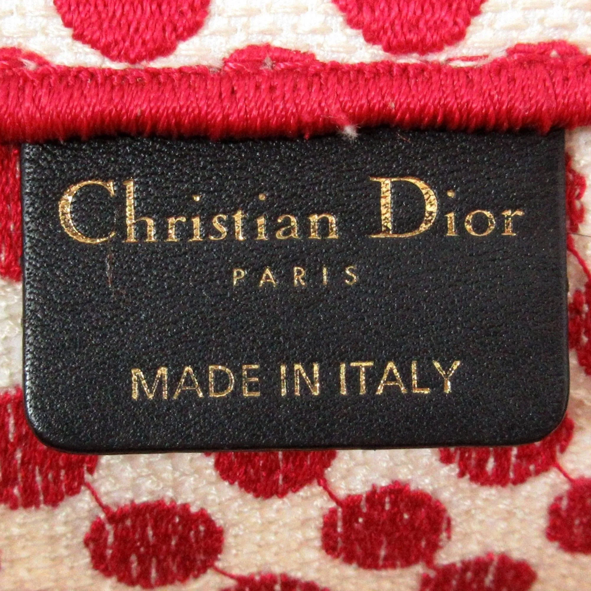 Dior Medium Dioramour Book Tote (SHG-e7CBSZ)