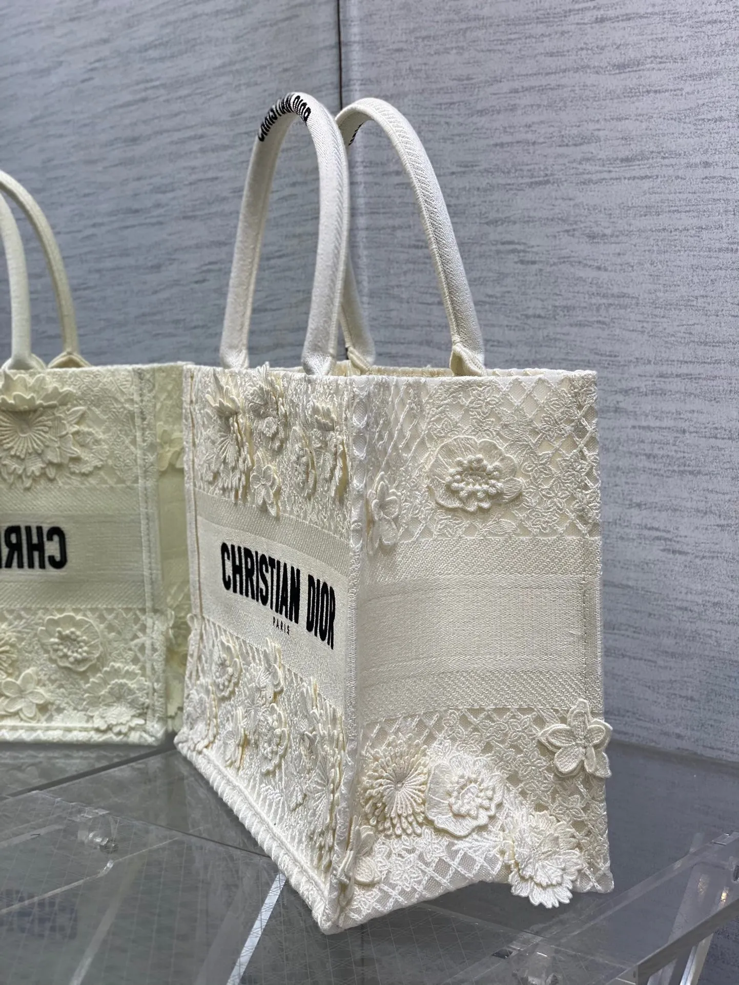DR283 Medium Dior Book Tote / HIGHEST QUALITY VERSION / 14 x 11 x 5.5 inches